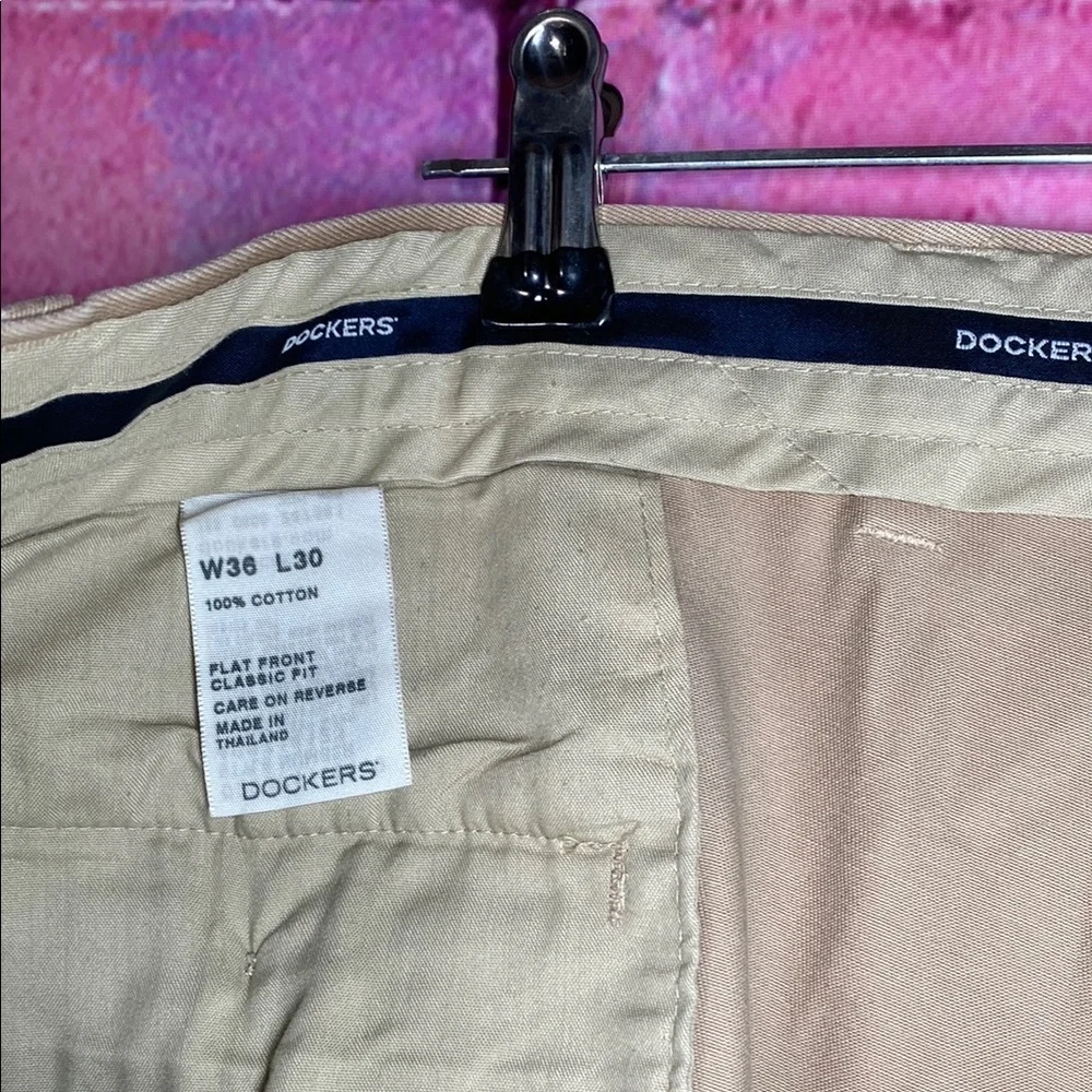 NWT Dockers Men's Khaki Pants W36 L30
